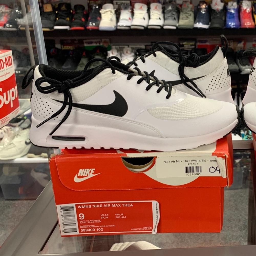Nike women’s air max Thea new size 9 WMNS running